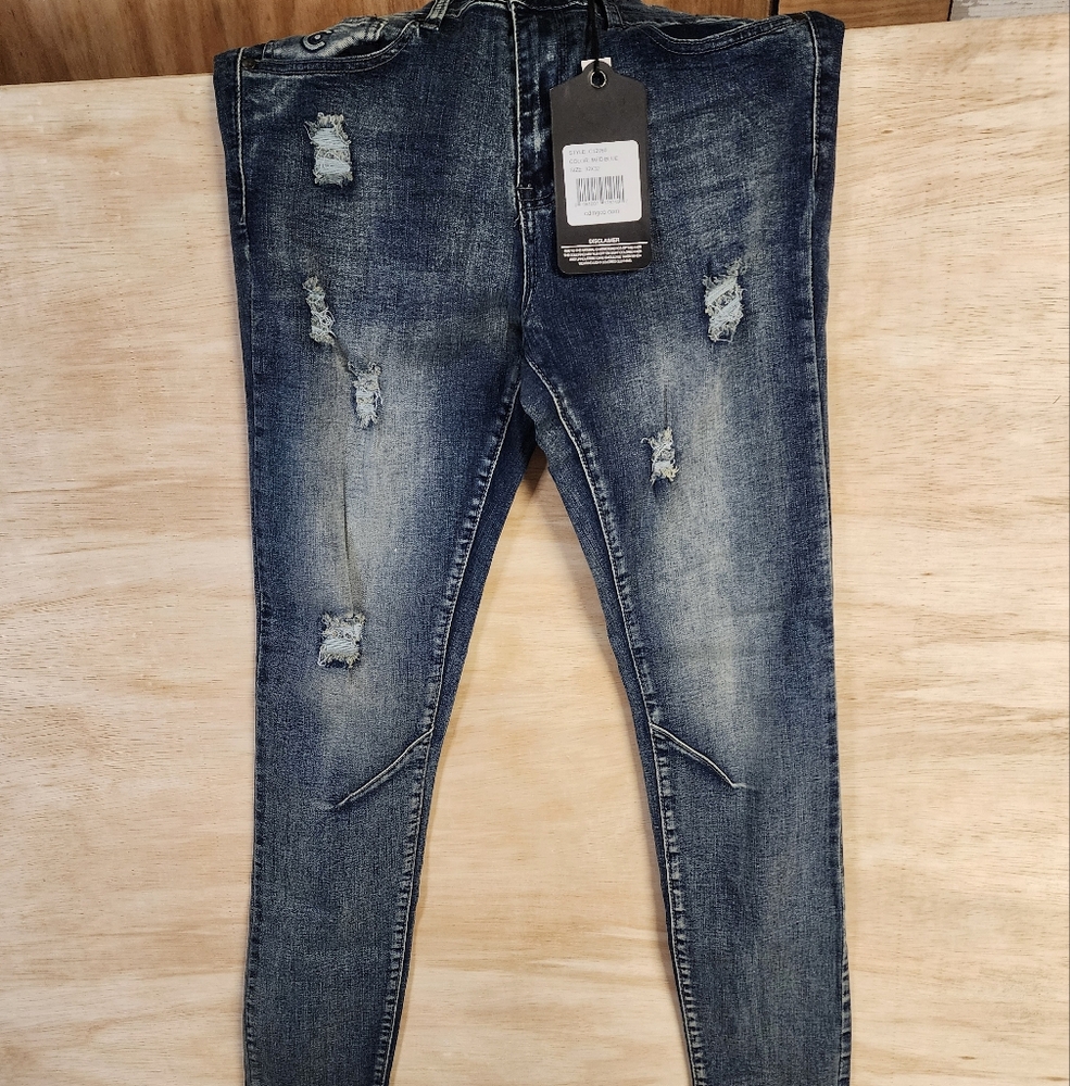 CDMG MEDIUM BLUE Men's Distressed Blue Jeans
